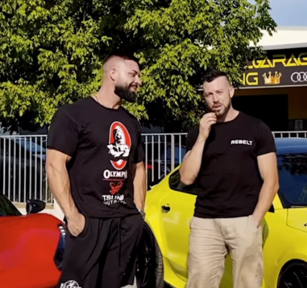 Team Control Garage con maglietta Rebelt